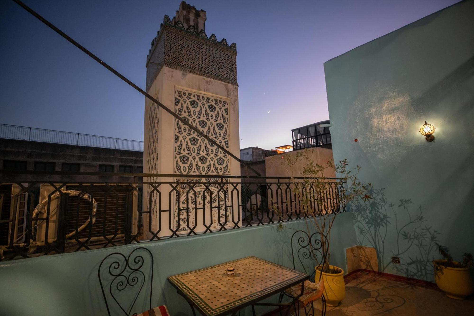 Riad Nayum Fes Luaran gambar